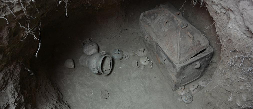 Εντυπωσιακά ευρήματα σε ανασκαφή λαξευτού τάφου στην Ιεράπετρα (εικόνες)