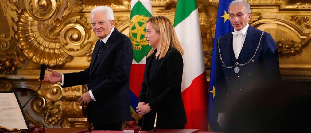 Ιταλία - Μελόνι: Η ορκωμοσία της κυβέρνησης στο προεδρικό μέγαρο (εικόνες)