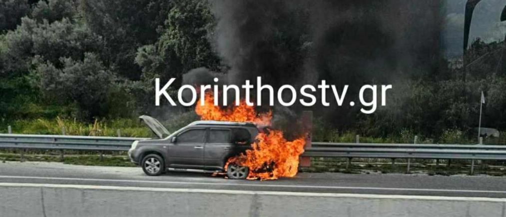 Κιάτο - Εθνική οδός:  Αυτοκίνητο πήρε φωτιά εν κινήσει (εικόνες)