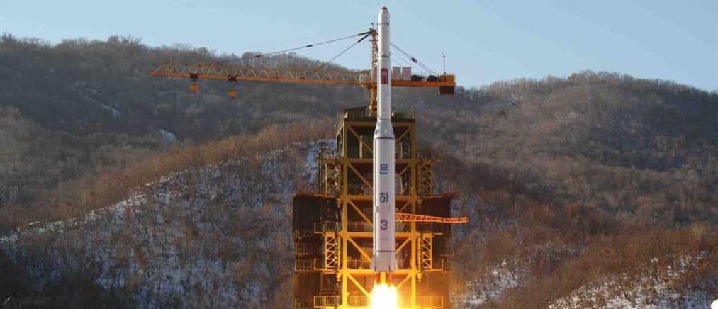 Η Βόρεια Κορέα απειλεί με δοκιμή διηπειρωτικού πυραύλου (Βίντεο)