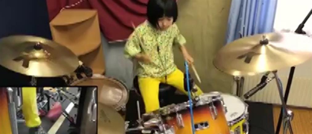 Βίντεο: 8χρονη παίζει Led Zeppelin στα ντραμς και εντυπωσιάζει!