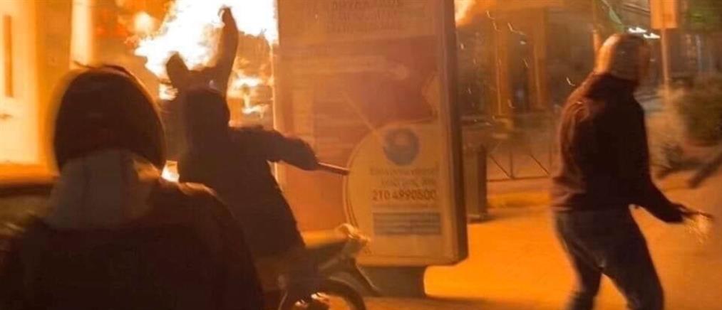 Εικόνες σοκ από την επίθεση με μολότοφ σε σύνδεσμο του Ολυμπιακού