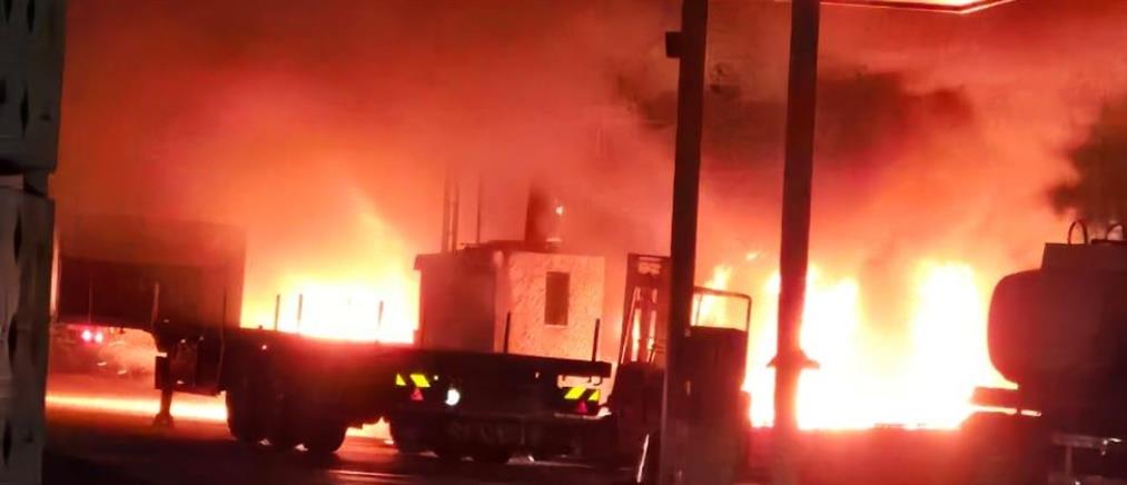 Μάνδρα: Φωτιά κοντά σε βενζινάδικο (εικόνες)