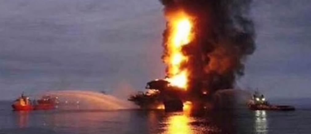 Φωτιά σε πλατφόρμα πετρελαίου στο Μεξικό – Τέσσερις νεκροί