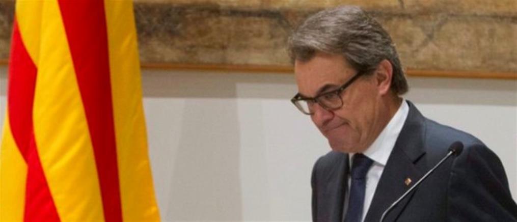 Καταλονία: Παραιτήθηκε ο Αρτούρ Μας