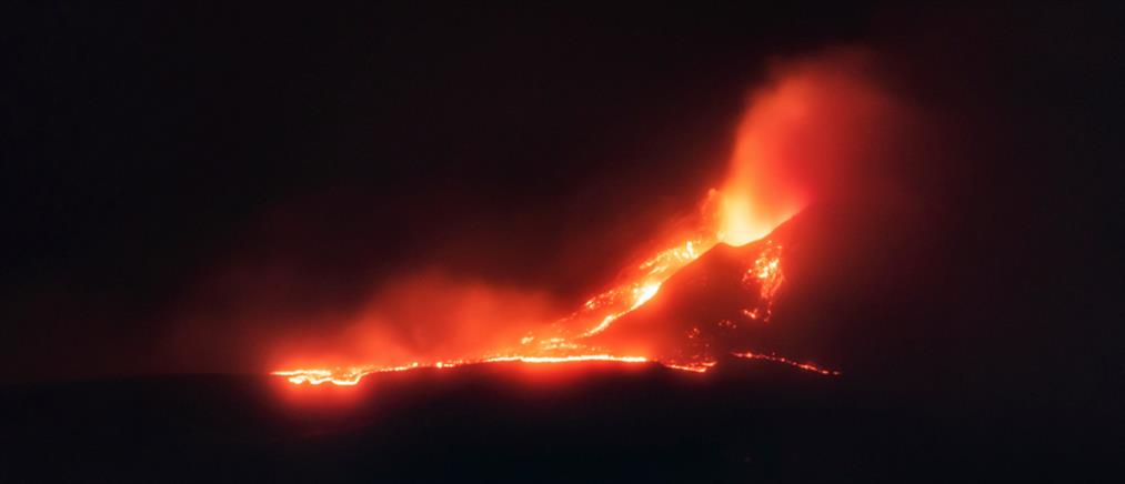 Αίτνα: Εντυπωσιακές εικόνες από το “ανήσυχο” ηφαίστειο