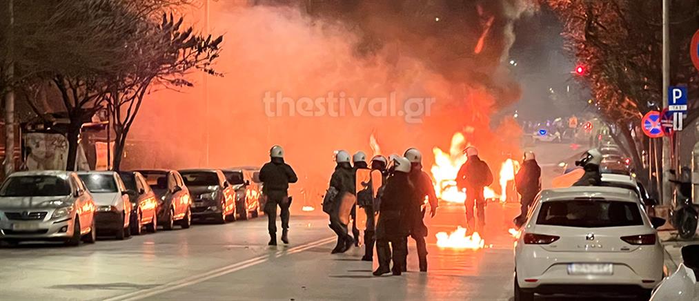 Θεσσαλονίκη: επεισόδια με μολότοφ κατά αστυνομικών (εικόνες)