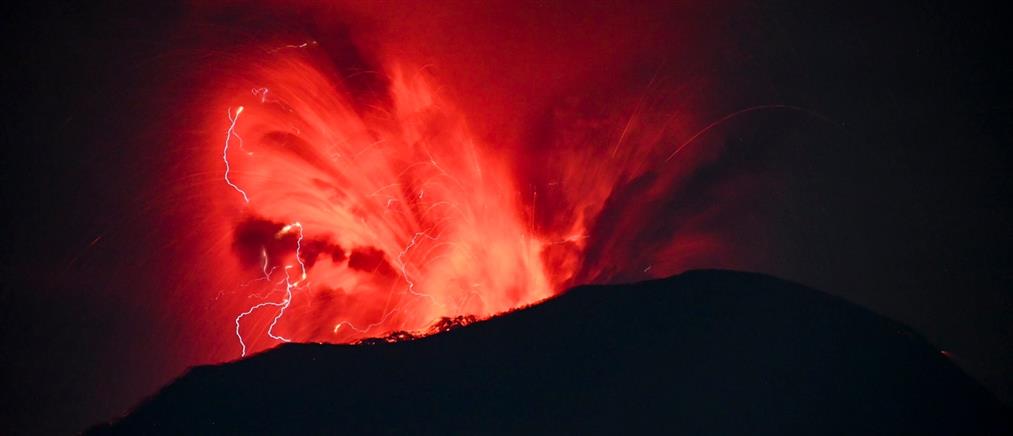 Ηφαίστειο - Ινδονησία: Νέες εκρήξεις στο Ίμπου (εικόνες)