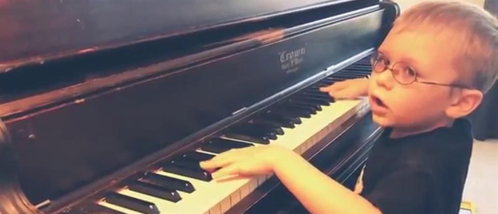 “Μαγεύει” ο 6χρονος πιανίστας (βίντεο)
