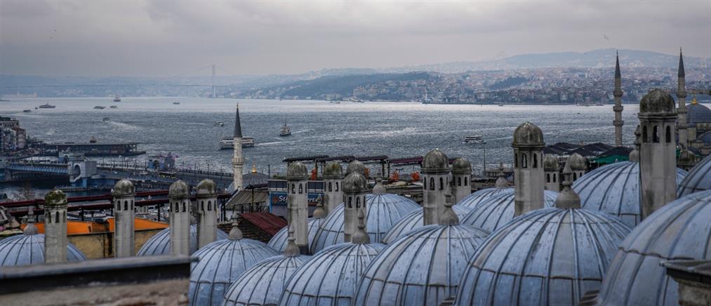 Τουρκία: Μεταμεσονύχτιος ανασχηματισμός