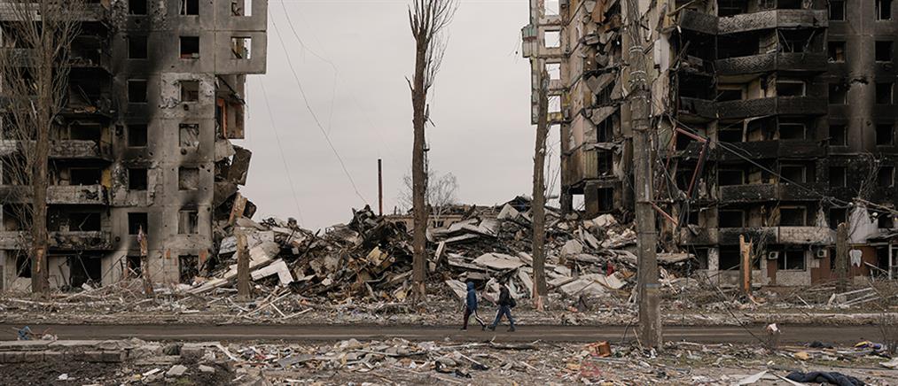 Πόλεμος στην Ουκρανία: Βομβαρδισμός στο αεροδρόμιο του Ντνίπρο