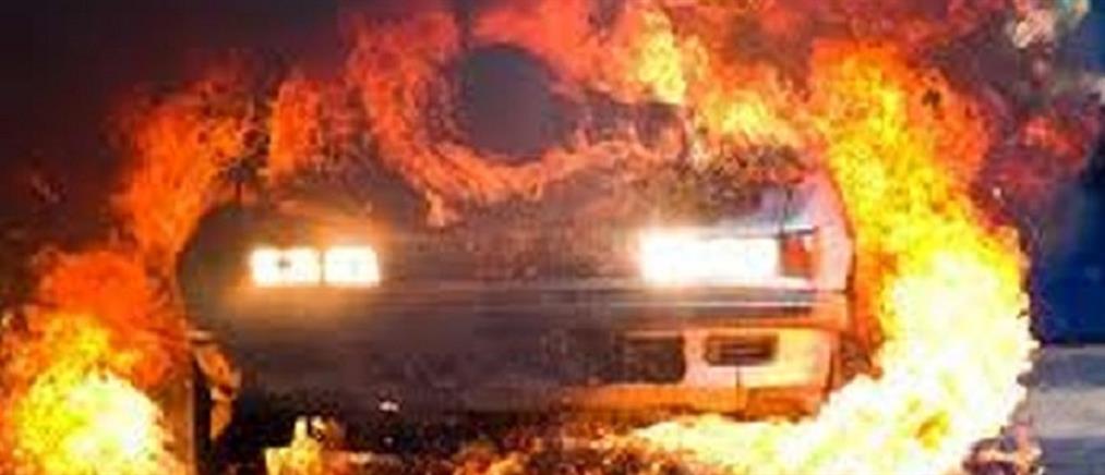 Θεσσαλονίκη: Αυτοκίνητο εν κινήσει τυλίχθηκε στις φλόγες