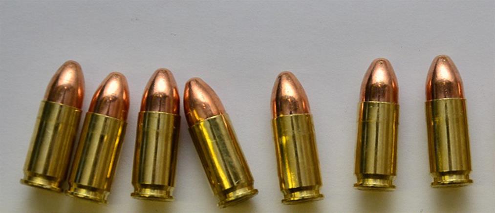 Μενίδι: Αδέσποτες σφαίρες βρέθηκαν σε ταράτσα