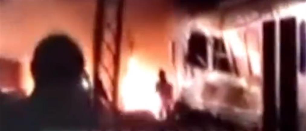 Σιδηροδρομικό δυστύχημα - Ιταλία: Τρένο παρέσυρε φορτηγό (βίντεο)