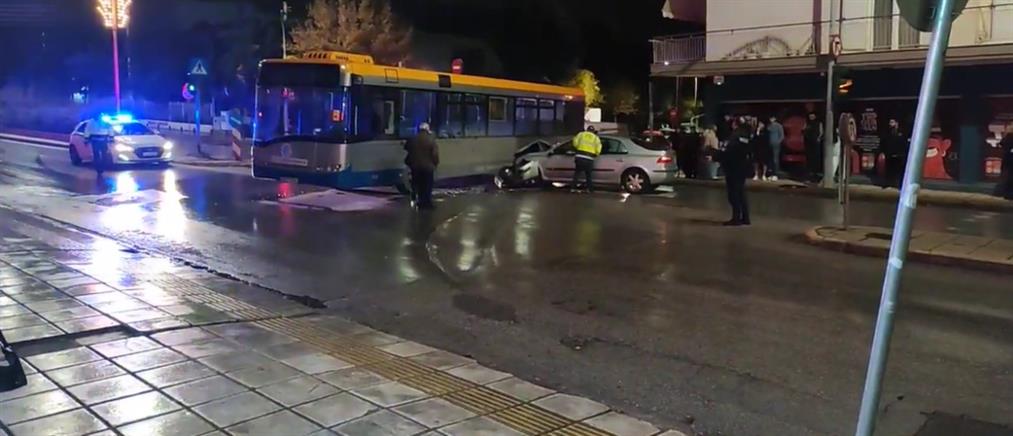 Θεσσαλονίκη - Τροχαίο: σύγκρουση λεωφορείου με αυτοκίνητο (εικόνες)