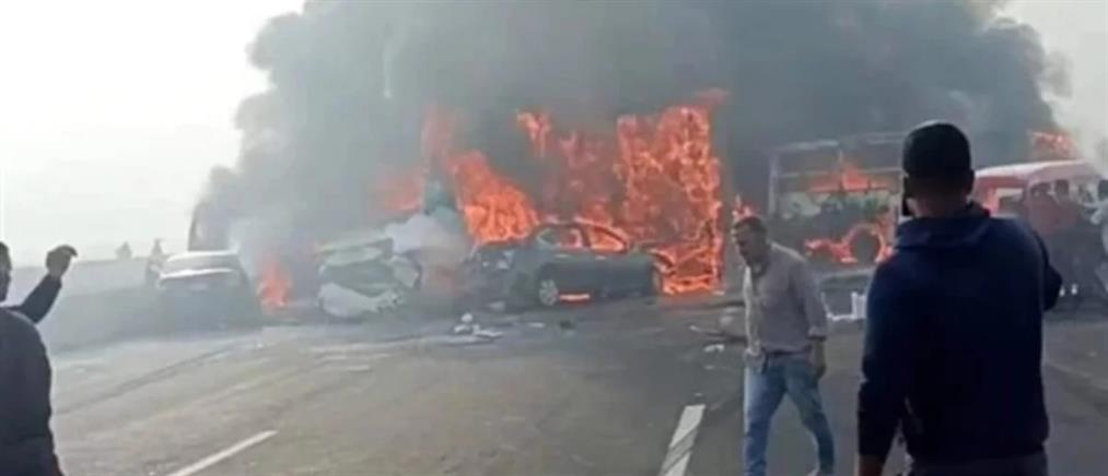 Αίγυπτος: Καραμπόλα αυτοκινήτων με δεκάδες νεκρούς (εικόνες)