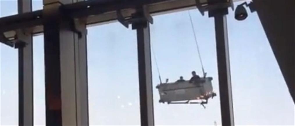 Εφιάλτης στον 91ο όροφο ουρανοξύστη (Βίντεο)