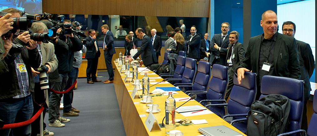 Στη σκιά του δημοψηφίσματος το Eurogroup