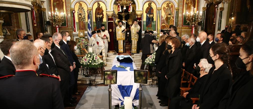 Κηδεία Κάρολου Παπούλια: “ύστατο χαίρε” στον ευπατρίδη πολιτικό