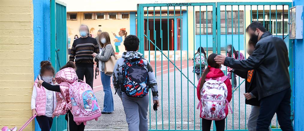 Κεραμέως - Σχολεία: Τι θα γίνεται αν υπάρχει κρούσμα κορονοϊού