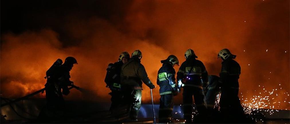 “Μάχη” με τις φλόγες δίνουν οι πυροσβέστες στον Έβρο
