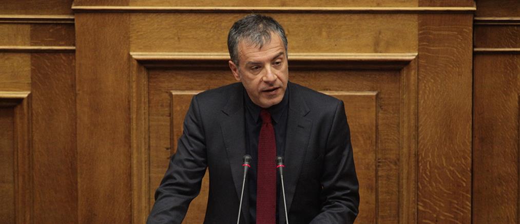 Θεοδωράκης: χρειαζόμαστε τολμηρούς πολιτικούς με σχέδιο για τη χώρα