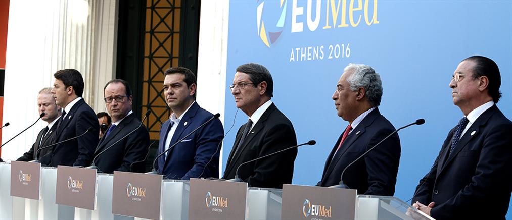 Μαξίμου: ο Γιούνκερ είπε ότι και οι 7 ηγέτες στην Διακήρυξη των Αθηνών