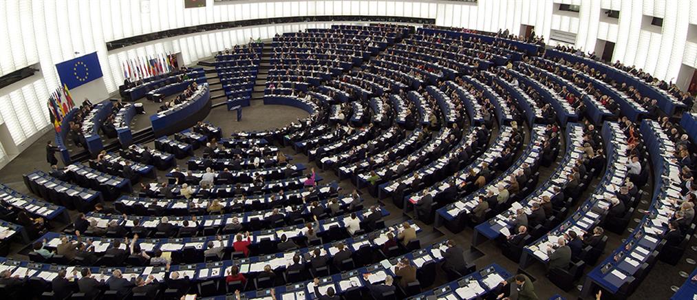 Ευρωκοινοβούλιο: «Η τρόικα βοήθησε, αλλά έθεσε σε κίνδυνο τη διαφάνεια»