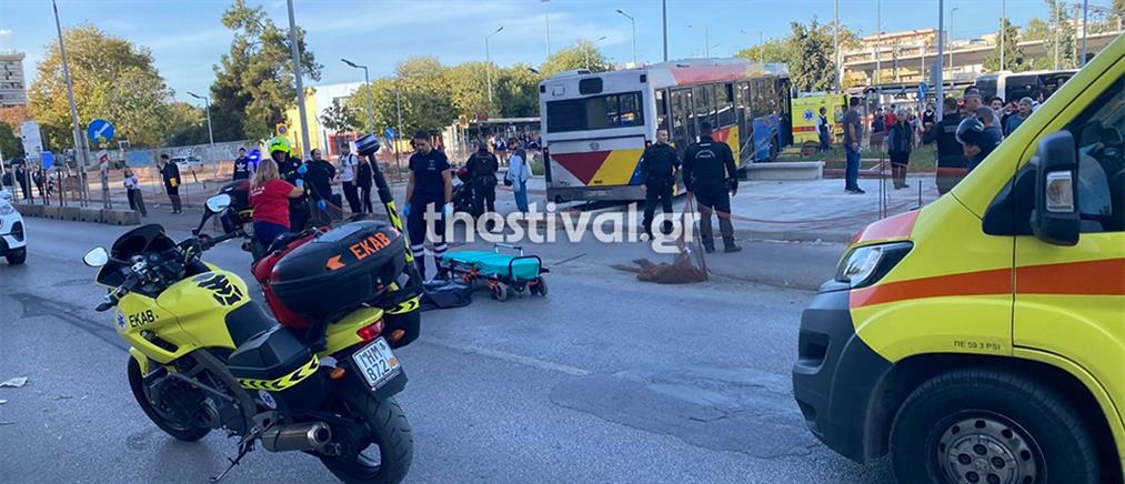 Τροχαίο - Θεσσαλονίκη: Αστικό λεωφορείο παρέσυρε αυτοκίνητα και μηχανή (εικόνες)