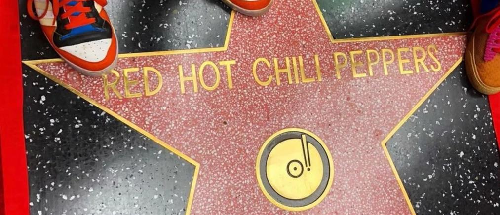 Red Hot Chili Peppers - Λεωφόρος της Δόξας: ένα αστέρι για το συγκρότημα (εικόνες)