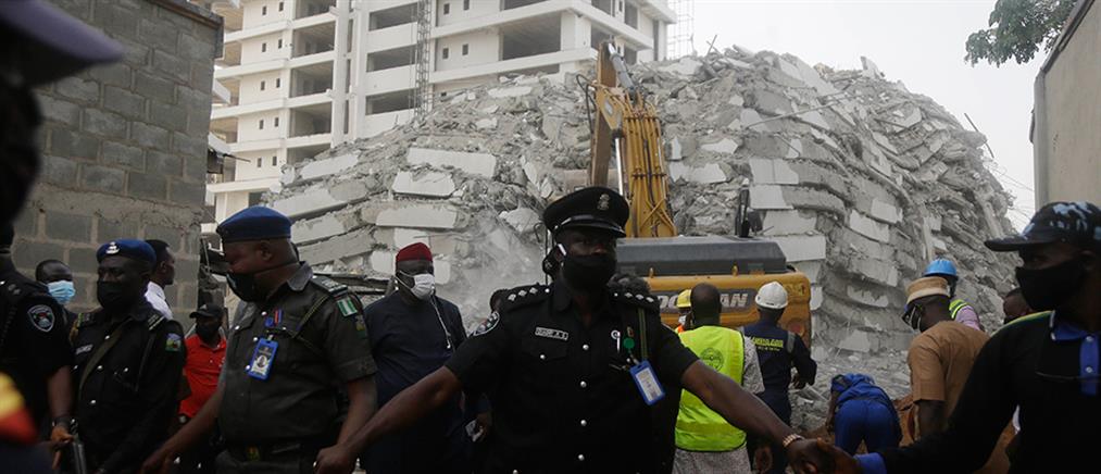 Νιγηρία: Πολύνεκρη τραγωδία από κατάρρευση ουρανοξύστη (εικόνες)
