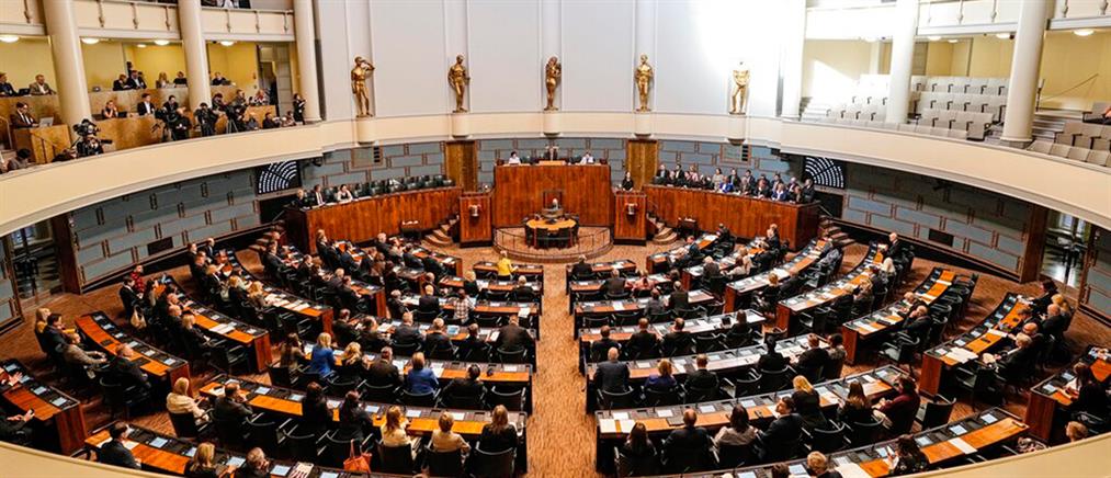 Φινλανδία: “ηχηρό ναι” στο ΝΑΤΟ από το κοινοβούλιο