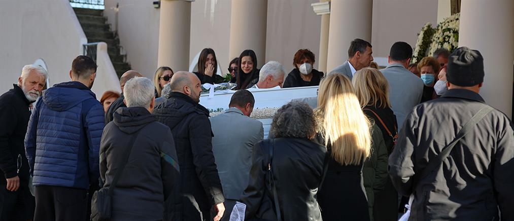 Χανιά: Θρήνος στην κηδεία της Έμμας
