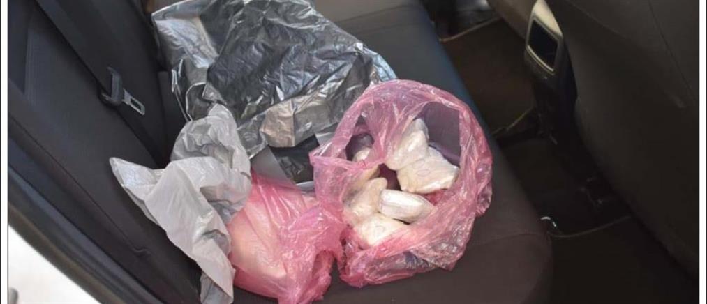 Θεσσαλονίκη: Kοκαΐνη βρέθηκε σε αυτοκίνητο (εικόνες)