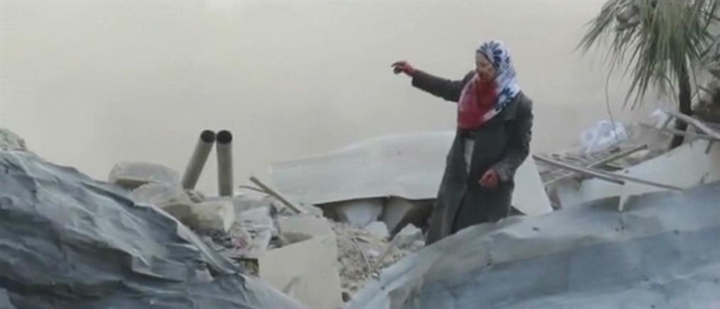 Σκηνές φρίκης από βομβαρδισμένη πόλη της Συρίας (Βίντεο με σκληρές εικόνες)