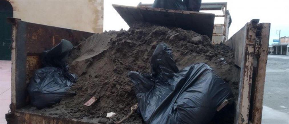 Ο “Ηφαιστίωνας” άφησε 15 τόνους σκουπίδια στο Ενετικό Λιμάνι (εικόνες)