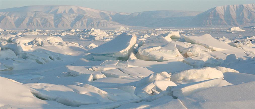 SOS: Λιώνουν επικίνδυνα οι πάγοι στην Αρκτική