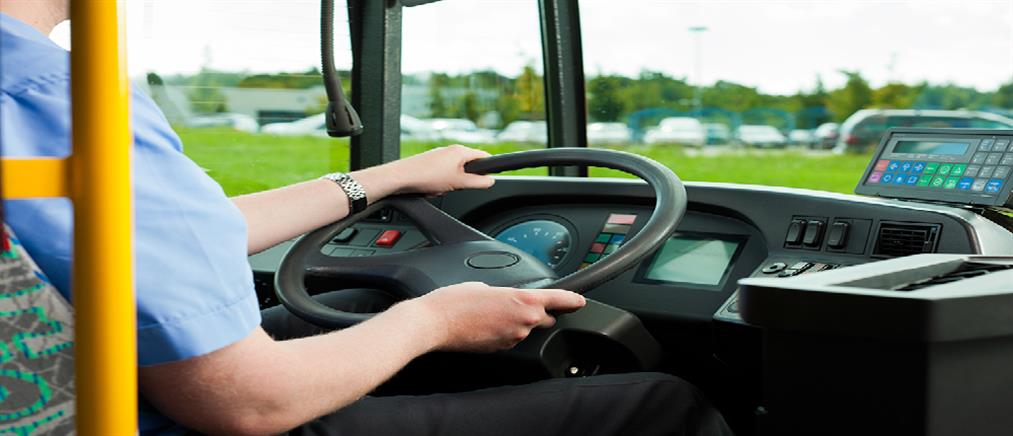 Οδηγός λεωφορείου λιποθύμησε στο τιμόνι – Η κίνηση μαθητή που έσωσε ζωές