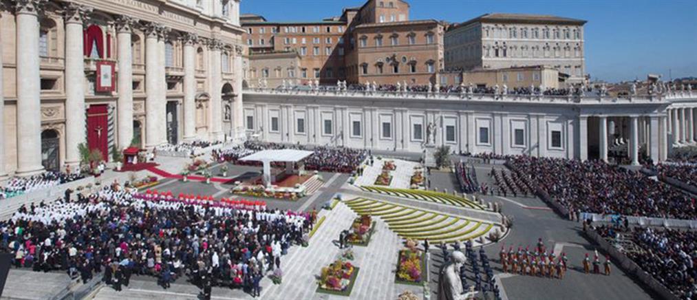 Εκδηλώσεις σε όλο τον Καθολικό κόσμο για τη διπλή αγιοποίηση