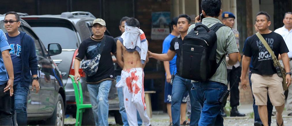 Τζιχαντιστής επιτέθηκε σε καθολική εκκλησία στην Ινδονησία (βίντεο)