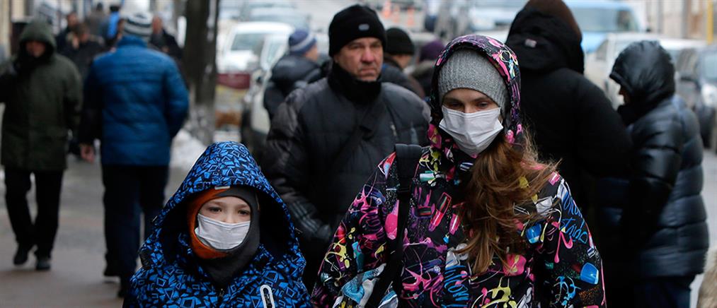 Σαρώνει ο ιός της γρίπης στα Βαλκάνια