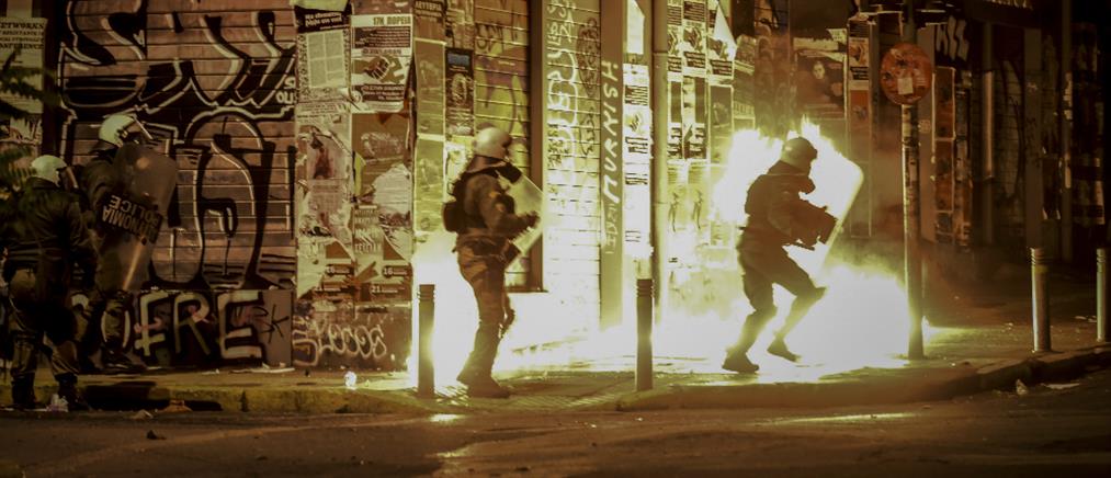 Καταδίωξη - Επεισόδια σε Ασπρόπυργο και Εξάρχεια: Τραυματίστηκαν πυροσβέστης και αστυνομικός