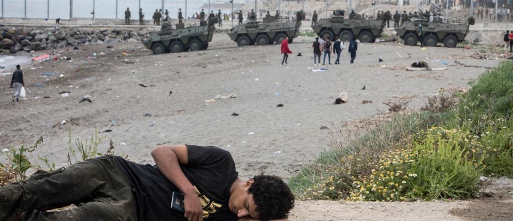 Ισπανία: Στρατός για το μεταναστευτικό κύμα από το Μαρόκο (εικόνες)