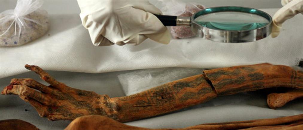 Ανακαλύφθηκαν τα αρχαιότερα τατουάζ στον κόσμο (φωτό)