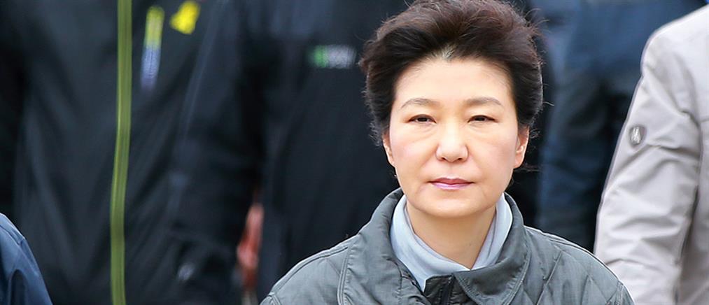 Καθαίρεση της Προέδρου της Νότιας Κορέας αποφάσισε το Κοινοβούλιο