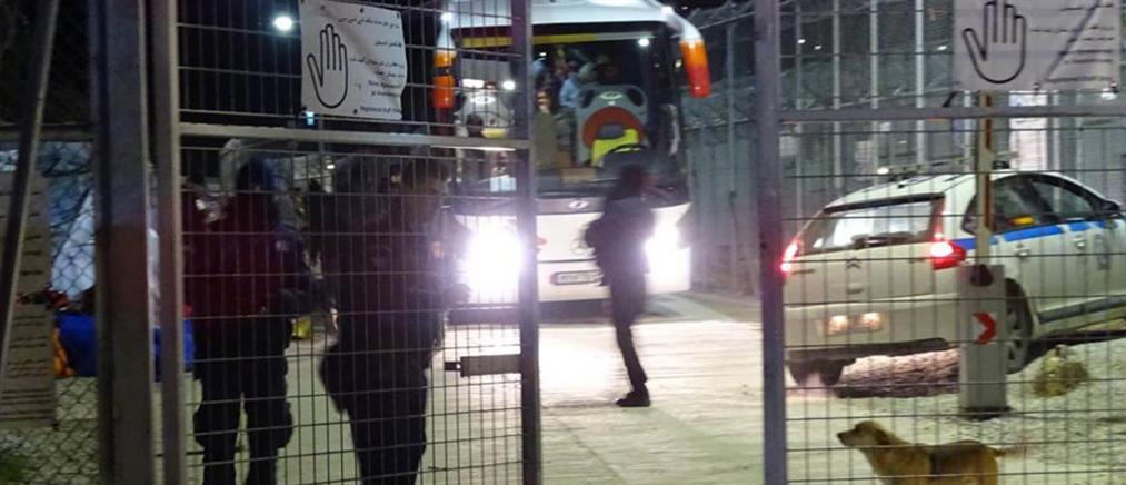Δεκαέξι συλλήψεις στα hot spot Λέσβου, Χίου και Σάμου