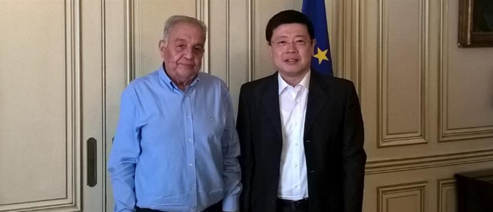 Συνάντηση Φλαμπουράρη με τον Πρέσβη της Κίνας ενόψει ΔΕΘ