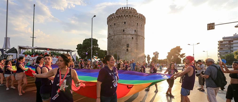 Γέμισε χρώματα την Θεσσαλονίκη το Pride Parade (φωτο)