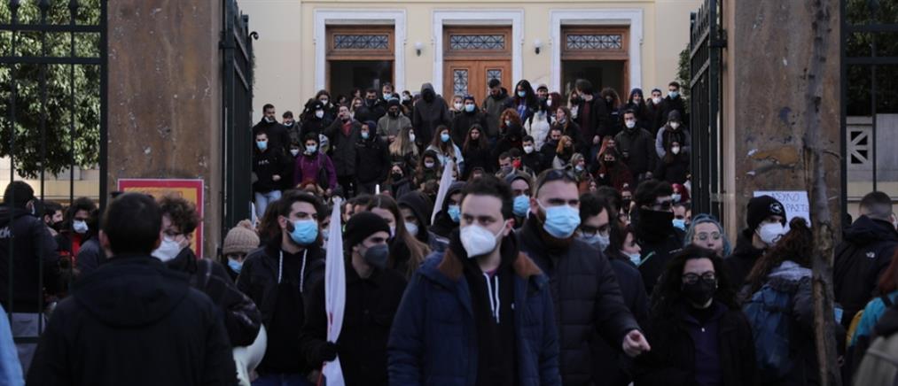 ΑΟΣΕΕ: Ένταση πριν από την πορεία των φοιτητών