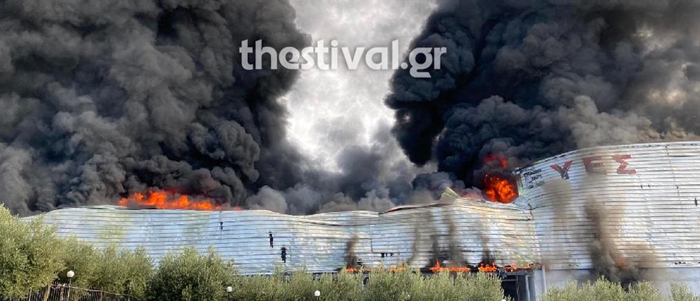 Θεσσαλονίκη: Μεγάλη φωτιά σε επιχείρηση στο Ωραιόκαστρο (βίντεο)